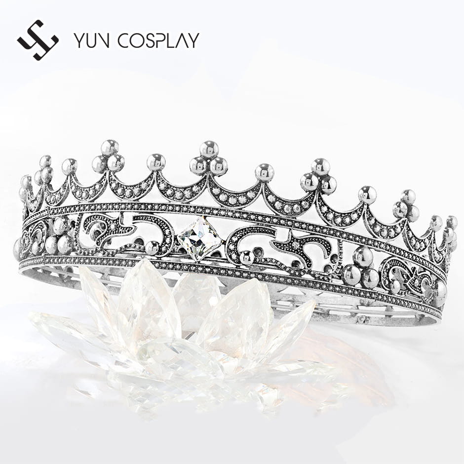 Vương miện hoàng gia màu trắng