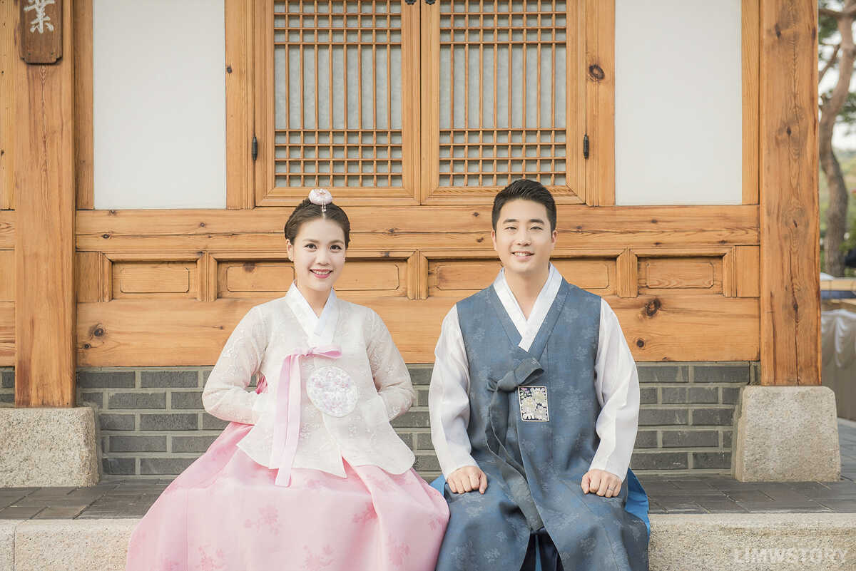 Mua và cho thuê trang phục cosplay biểu diễn Tết nguyên đán dành cho người lớn 5 cho-thue-trang-phuc-bieu-dien-han-quoc-yuncos01