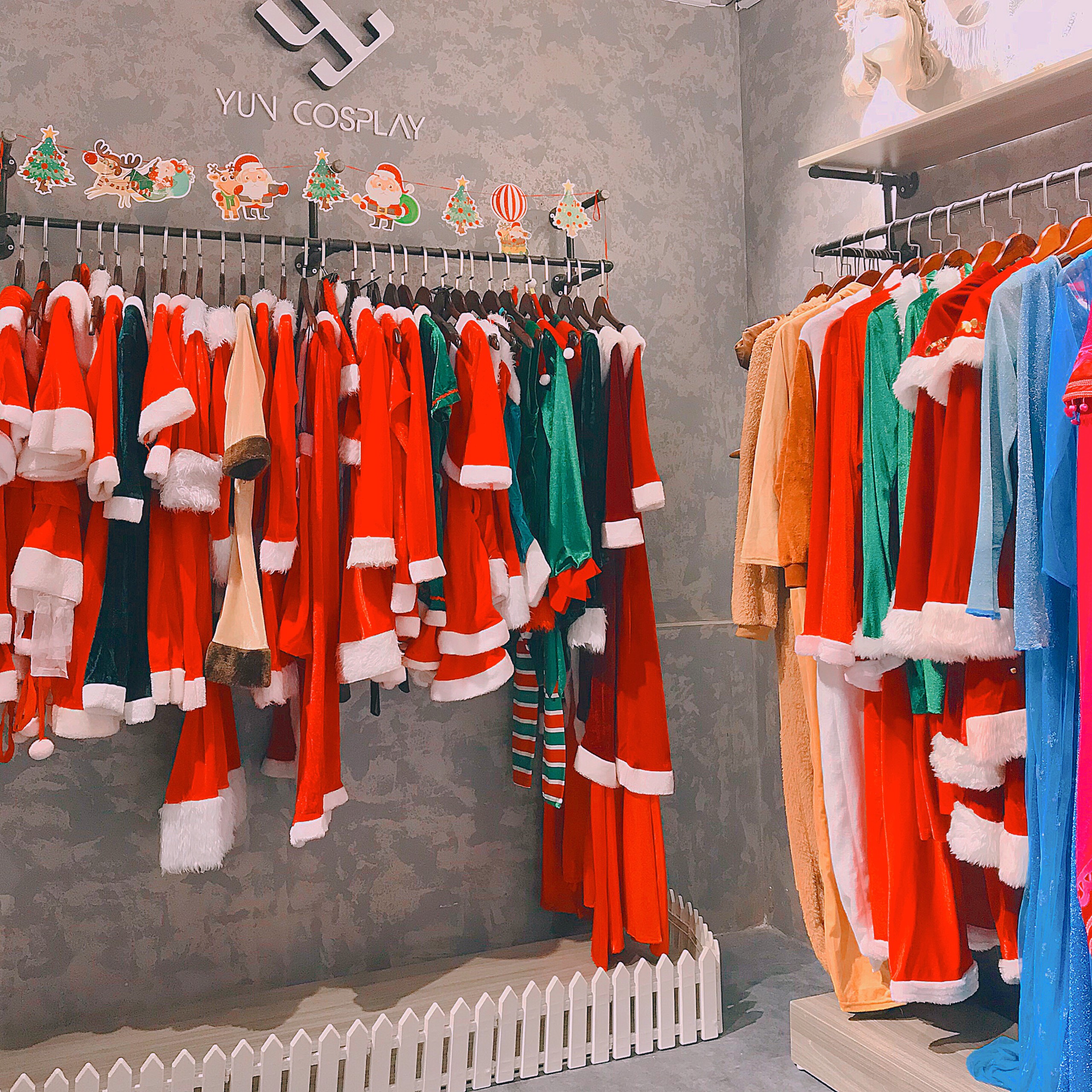 cho-thue-trang-phuc-ong-gia-va-ba-gia-noel-yuncos