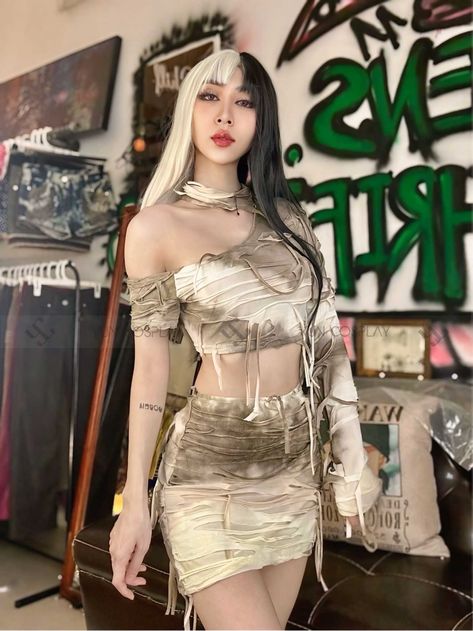 cho-thue-trang-phuc-xac-uop-nu-sexy-yun-cosplay