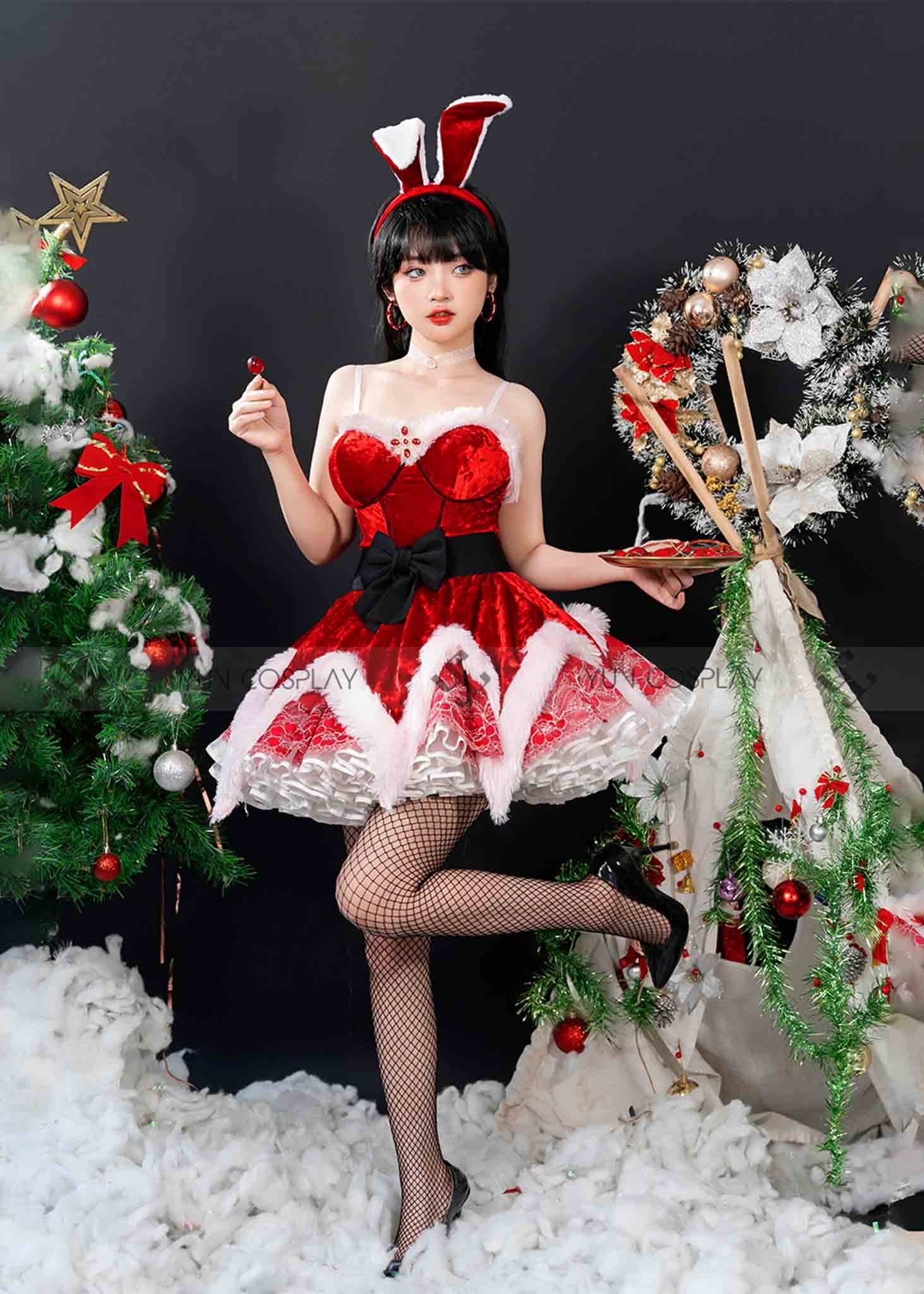 Trang Phục Cosplay Đón Noel Được Yêu Thích Nhất Của Gen Z? 14 cho-thue-vay-noel-kieu-dang-corset-yun-cosplay