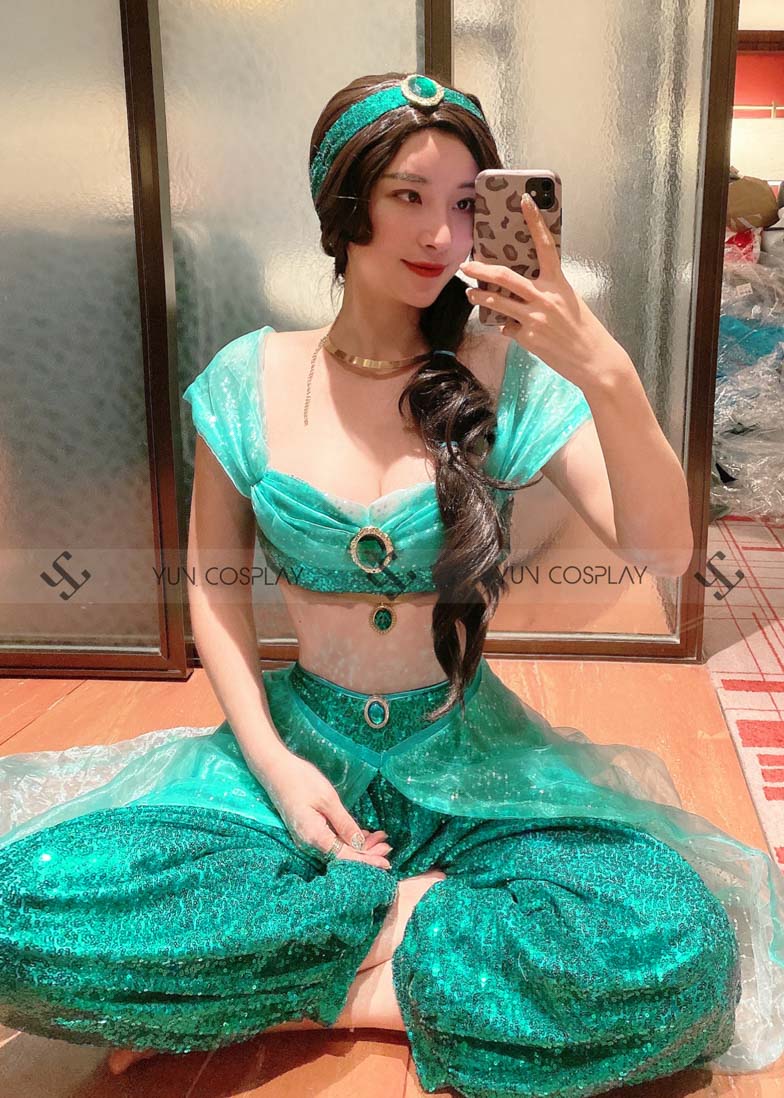 Những trang phục cosplay Công chúa cổ tích Disney được thuê nhiều nhất 16 cong-chua-jasmine-aladin-va-cay-den-than-3