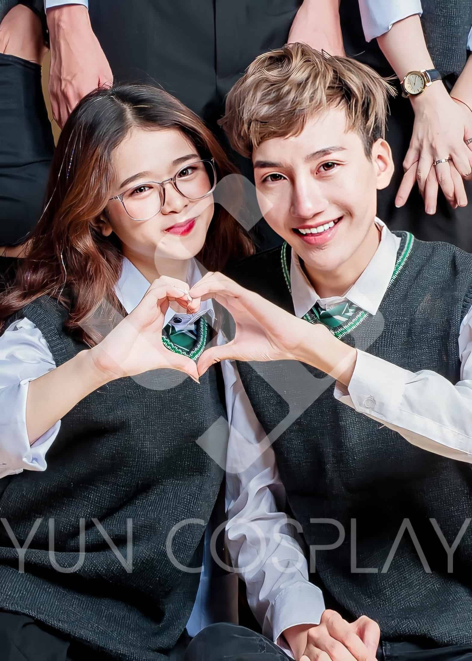 Cho thuê trang phục cosplay chụp kỉ yếu, ảnh nhóm giá rẻ tại Hà Nội 20 dong-phuc-hoc-sinh-yuncos-10-min
