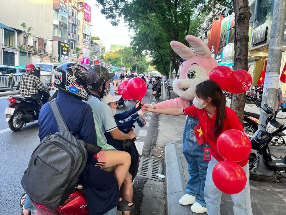 Thuê Mascot và Hoạt Náo Viên cho Các Sự Kiện Tết Cuối Năm 4 loi-ich-khi-thue-mascot-va-hoat-nao-vien-cuoi-nam-yun-cosplay