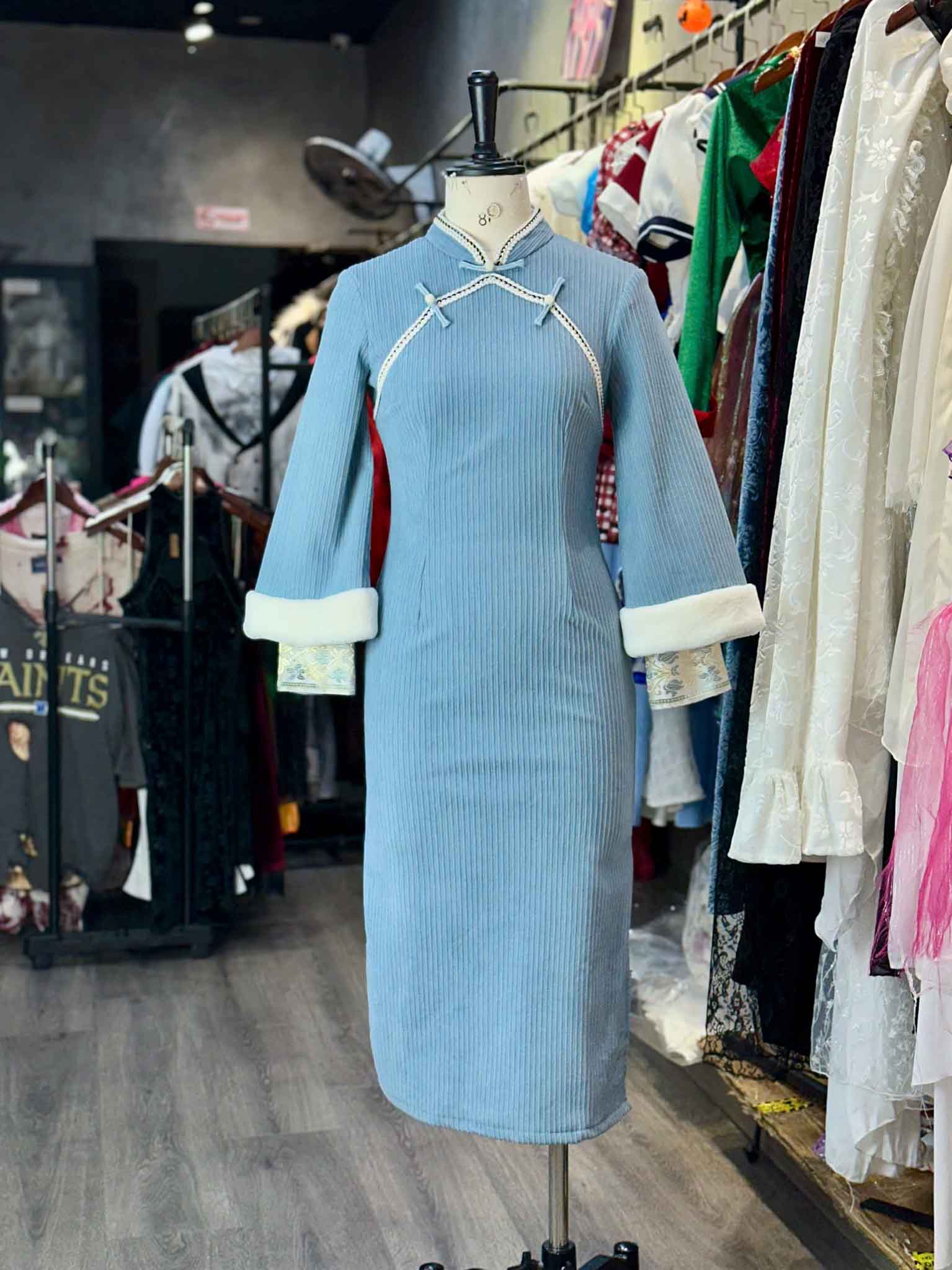 suon-xam-nhung-xanh-phoi-long-trang-yun-cosplay
