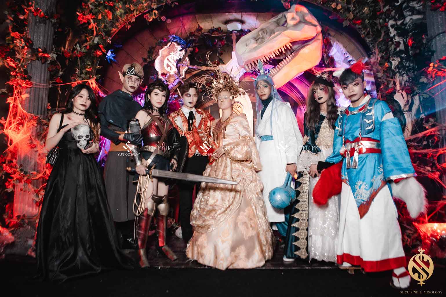 NHỮNG VIỆC KHÔNG THỂ BỎ LỠ TRONG MÙA HALLOWEEN 11 trang-phuc-hoa-trang-halloween-cung-ban-be-yuncos5