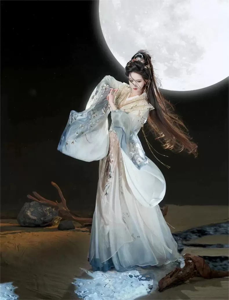 Thuê Trang Phục Hằng Nga Tại Hà Nội: Bí Quyết Chọn Lựa Hoàn Hảo 6 trang-phuc-tien-nu-hang-nga-yun-cosplay