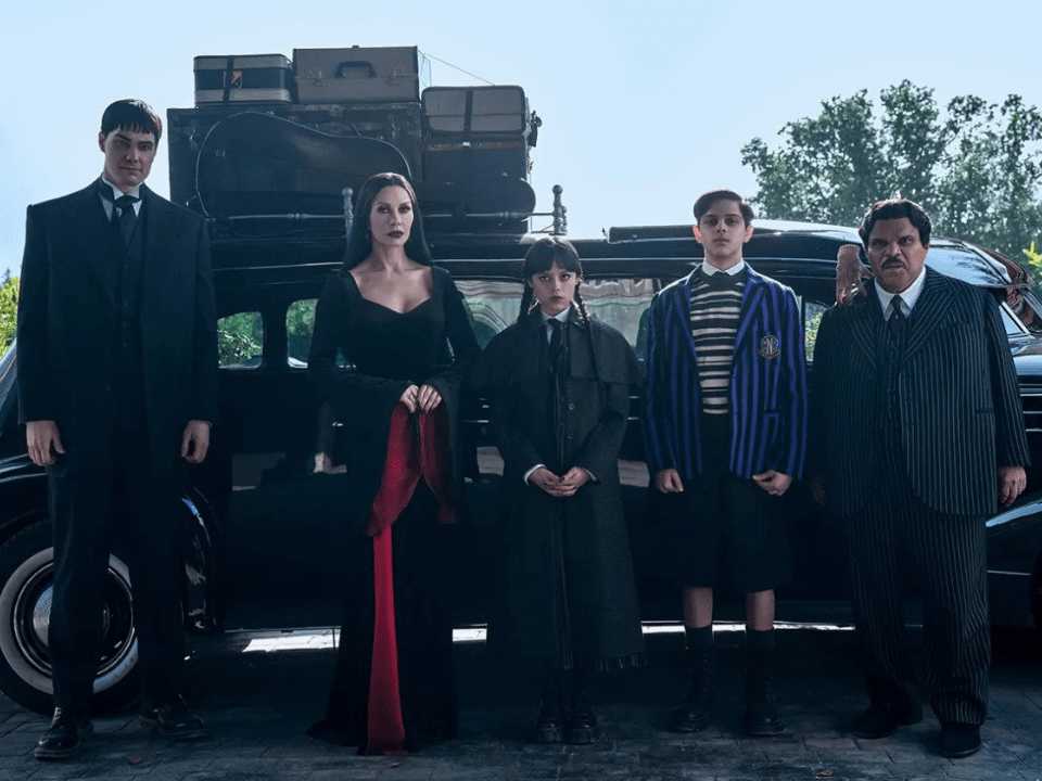 Khám Phá Những Outfit Nổi Bật Của Wednesday Addams Season 2 6 trang-phuc-wednesday-season-2-co-gi-khac-so-voi-wednesday-season-1-yun-cosplay