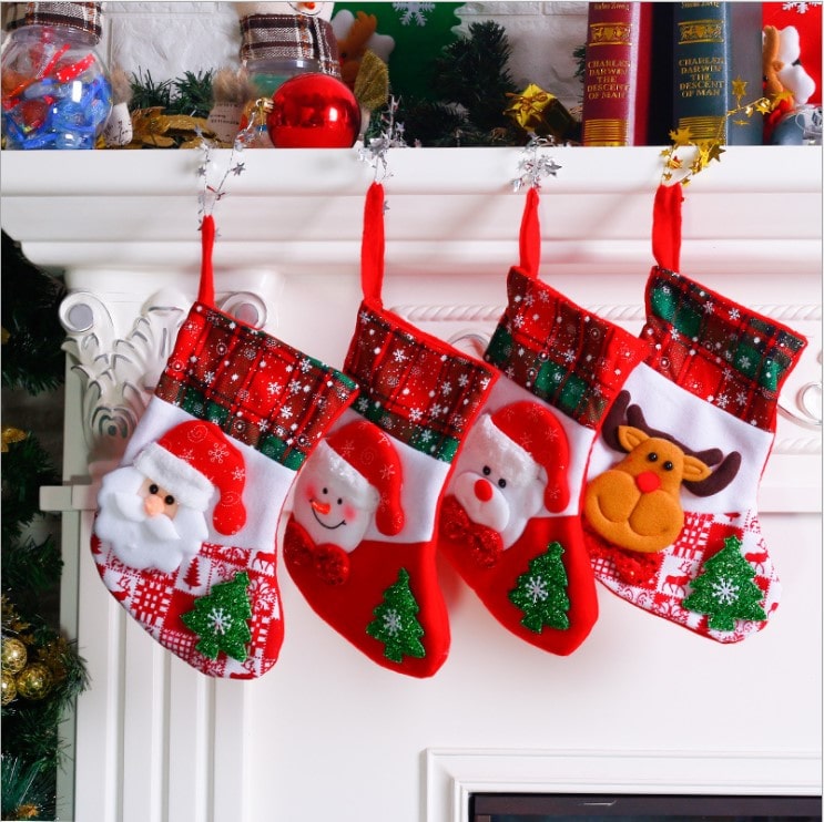 7 món quà tặng noel độc đáo dành cho gia đình, bạn bè 11 tat-giang-sinh-trang-tri-noel-yuncos